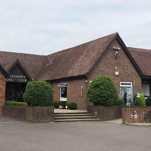Golf Club House Free Multi Space Parking Apartment